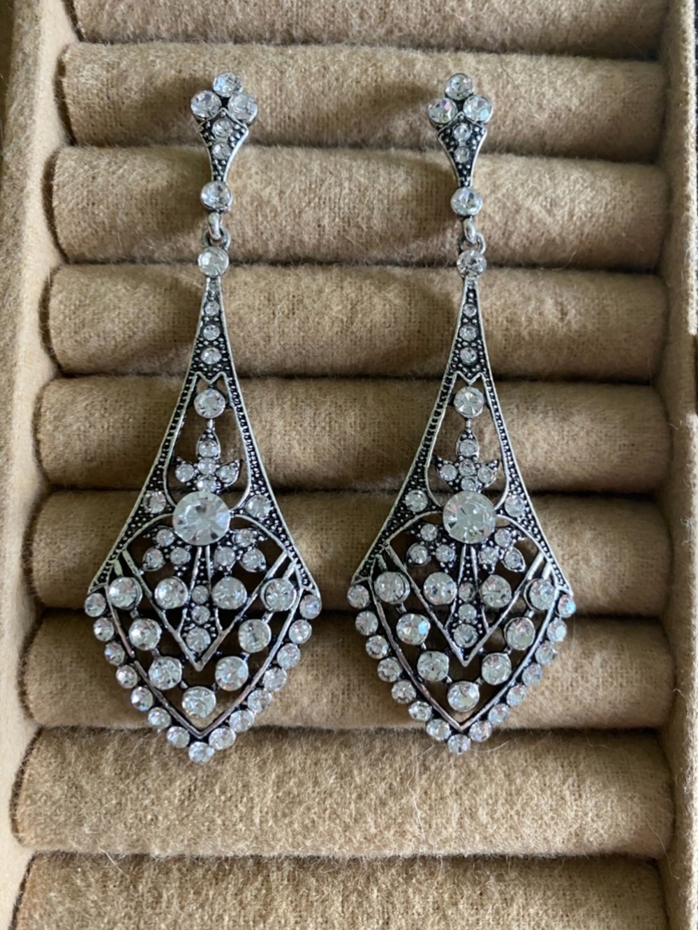 Vintage-Inspired Silver Crystal Drop Earrings - White